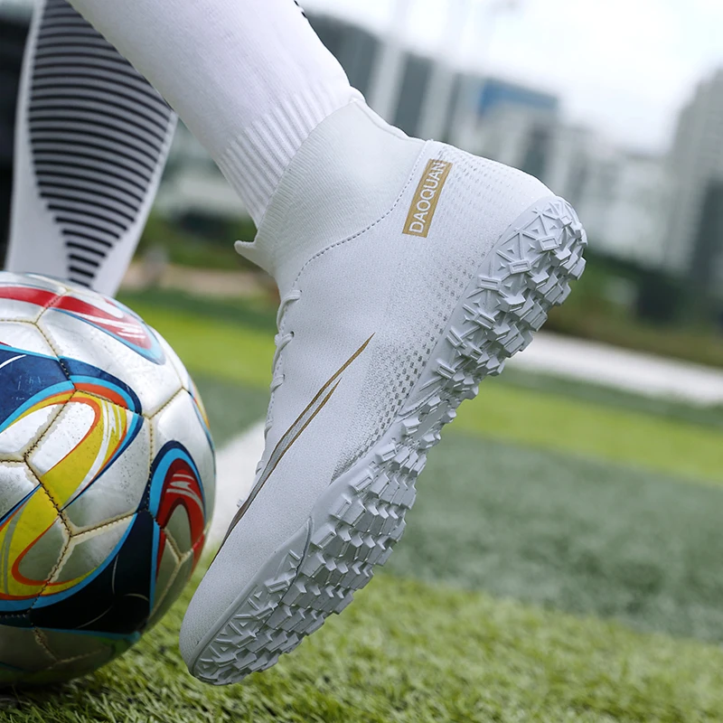 Quality Football Boots Men Football Shoes for Boys Soccer Shoes Football Sneaker Futsal Shoes Tenis Soccer Hombre Soccer Cleats