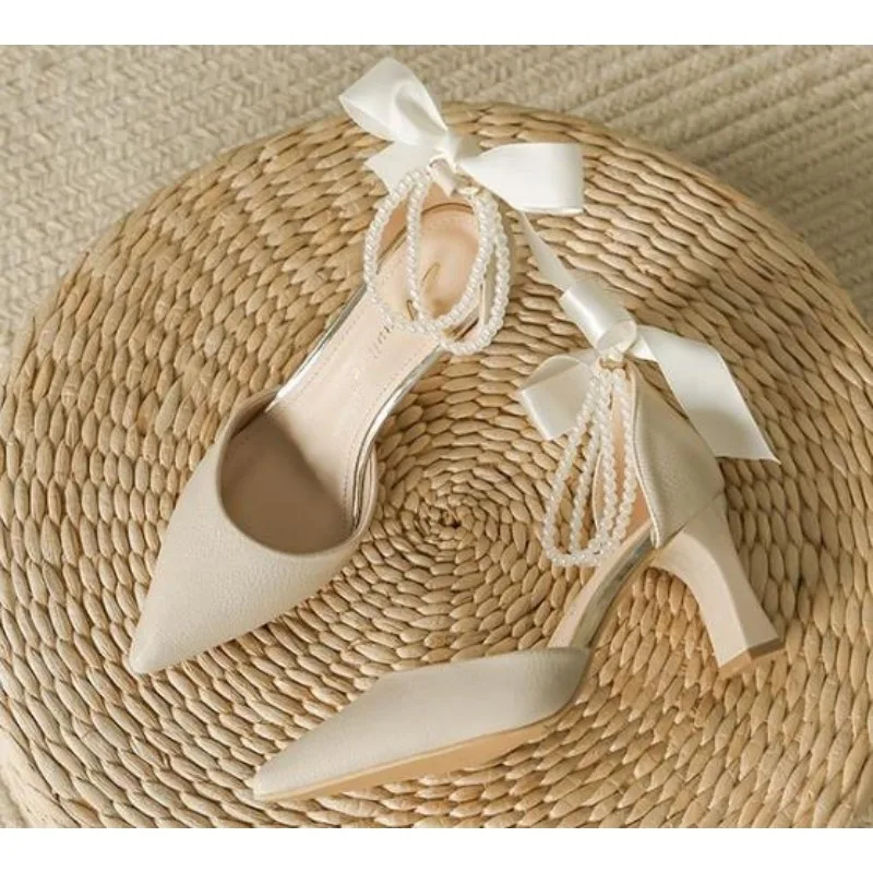 Women's New Luxury Pearl Rhinestone Wedding Shoes Bridal Party Thick High-heeled Hollow Designer Pointed Single Shoes Fashion